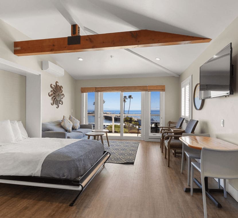 Beach House Suite at Beach Street Inn & Suites