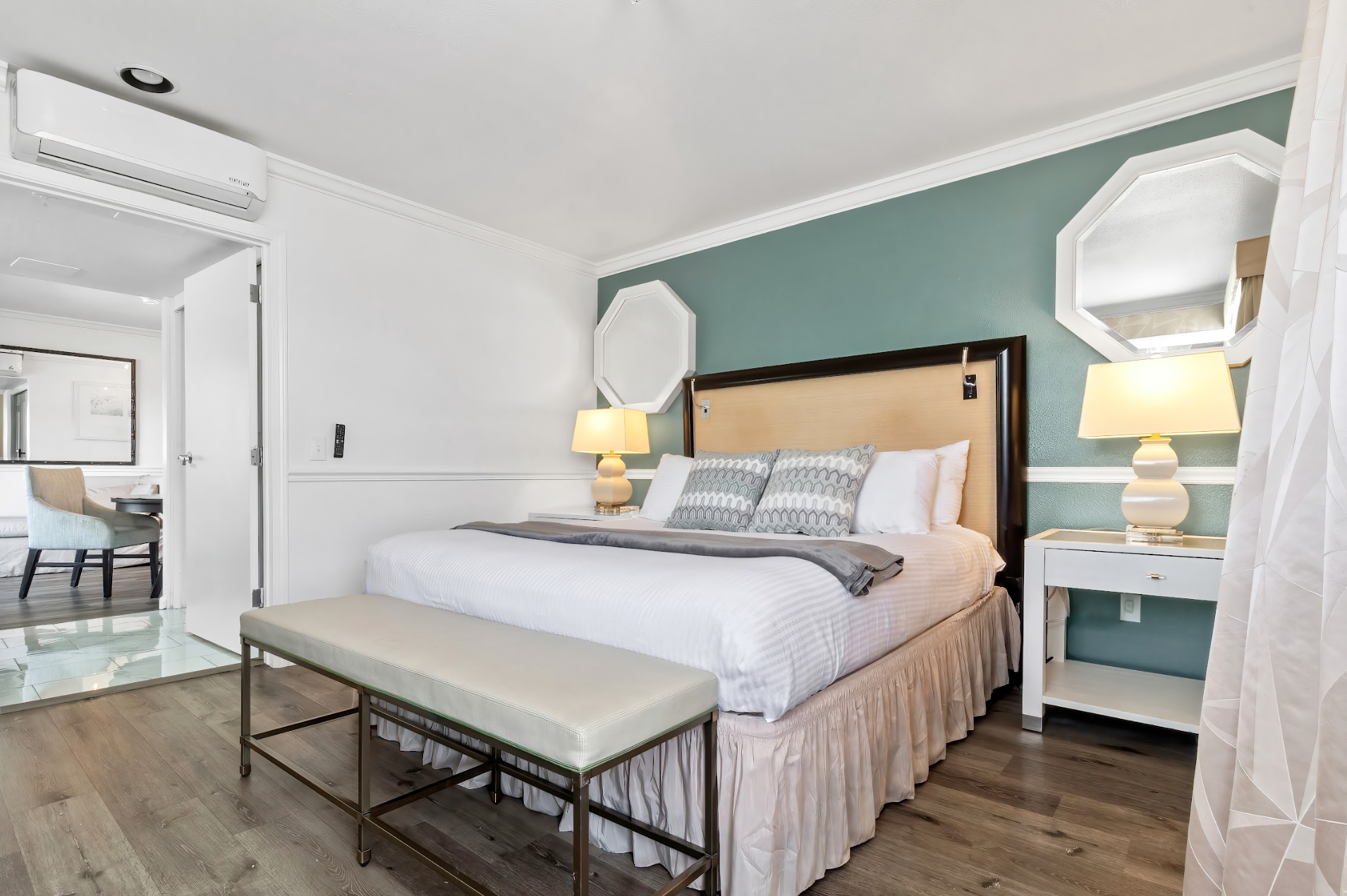 One Bedroom Suite at Ascot Suites