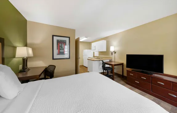Studio Suite (1 Queen Bed) at Extended Stay America Los Angeles - Burbank Airport