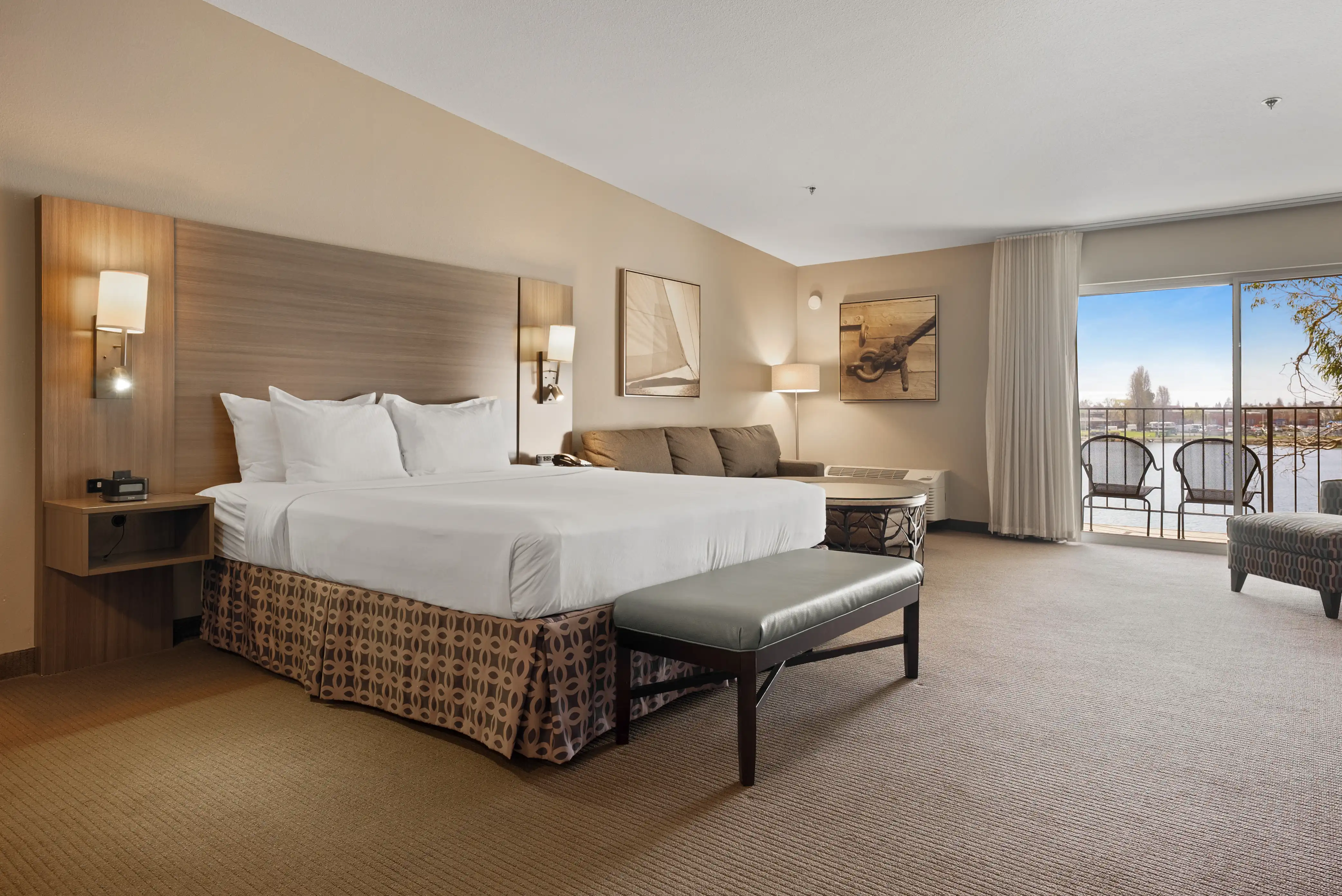 Gorgeous King Water View Suite at Executive Inn & Suites