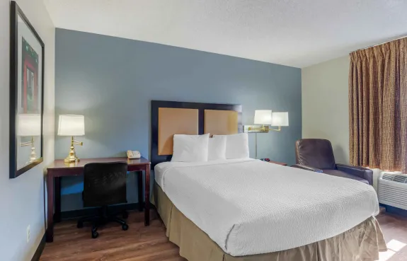 Studio Suite — 1 Queen Bed at Extended Stay America Suites Los Angeles — Torrance Blvd.
