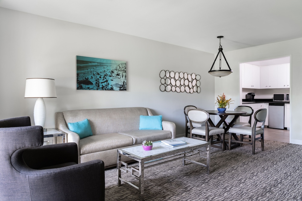 Executive Suite — photo 2