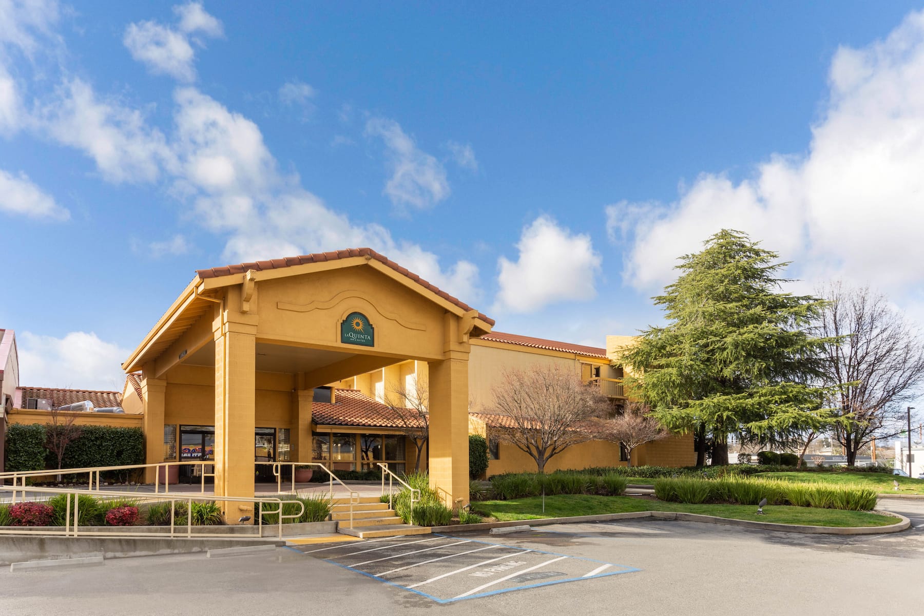 Suite at La Quinta Inn & Suites by Wyndham Redding