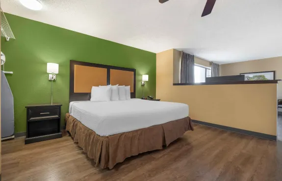 Deluxe Studio Suite – 1 King Bed, Sofa Sleeper at Extended Stay America Sacramento – Roseville