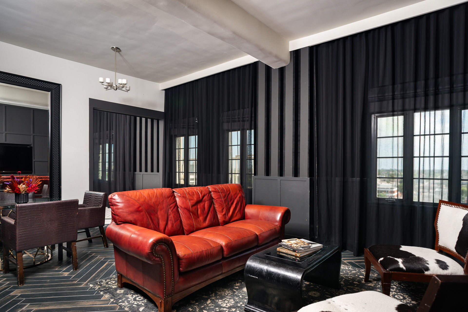 Oil Baron Suite at The Padre Hotel