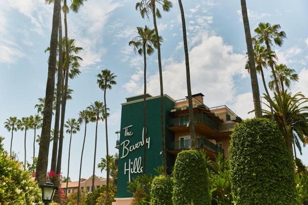 Bungalows and Suites at The Beverly Hills Hotel - Dorchester Collection