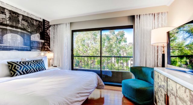 Junior Suite at Avenue of the Arts Costa Mesa