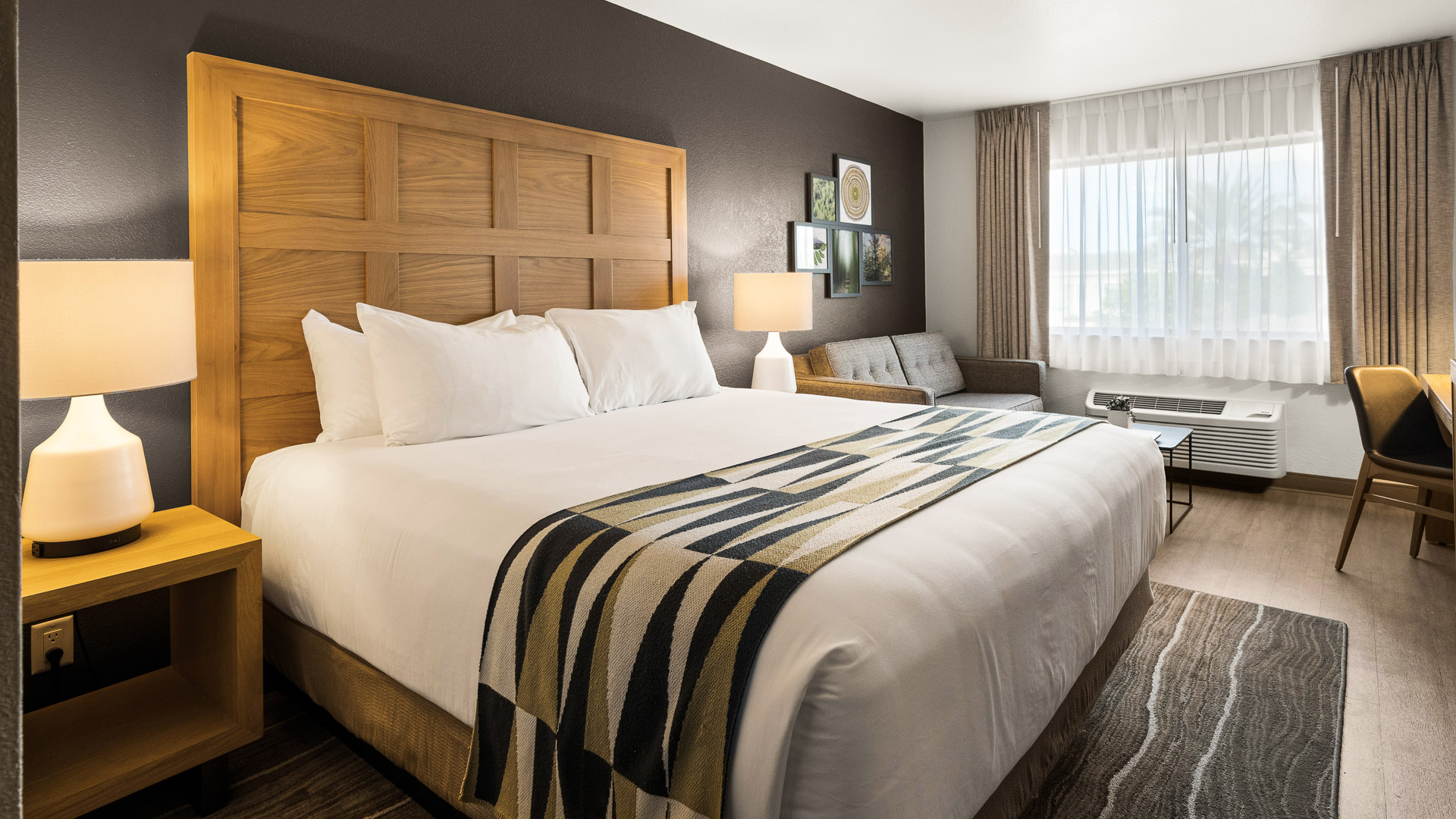 Suite at Oxford Suites Redding