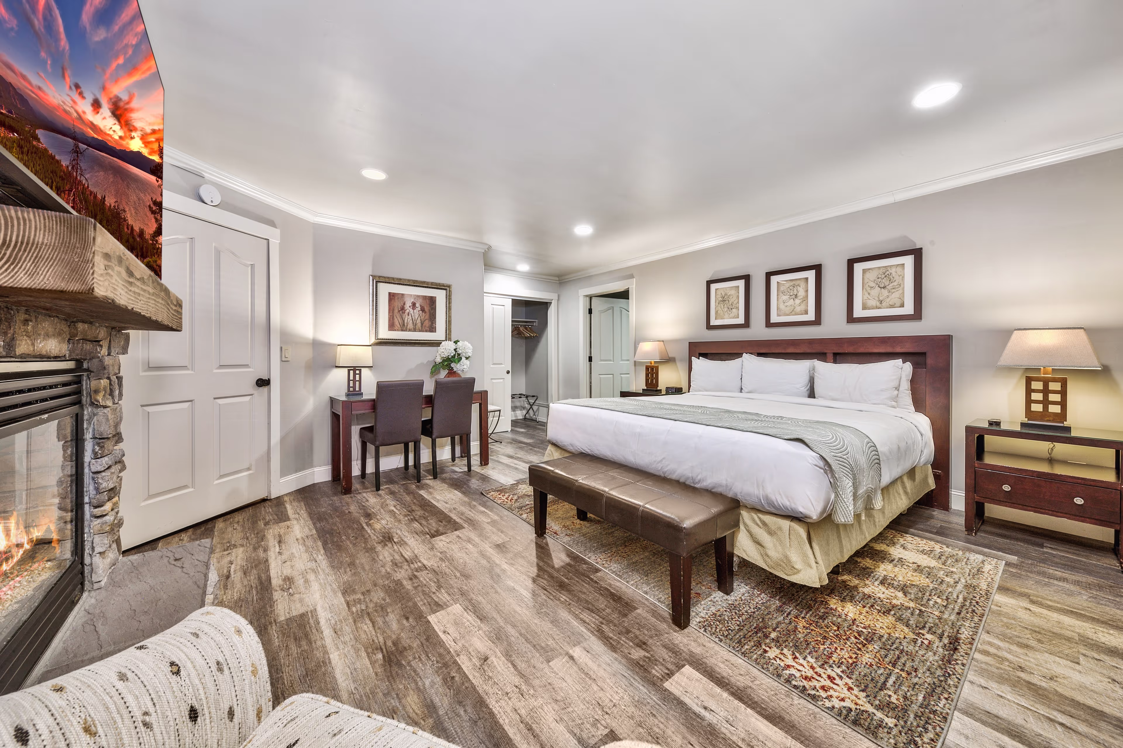 Black Diamond Suite at Forest Suites Resort