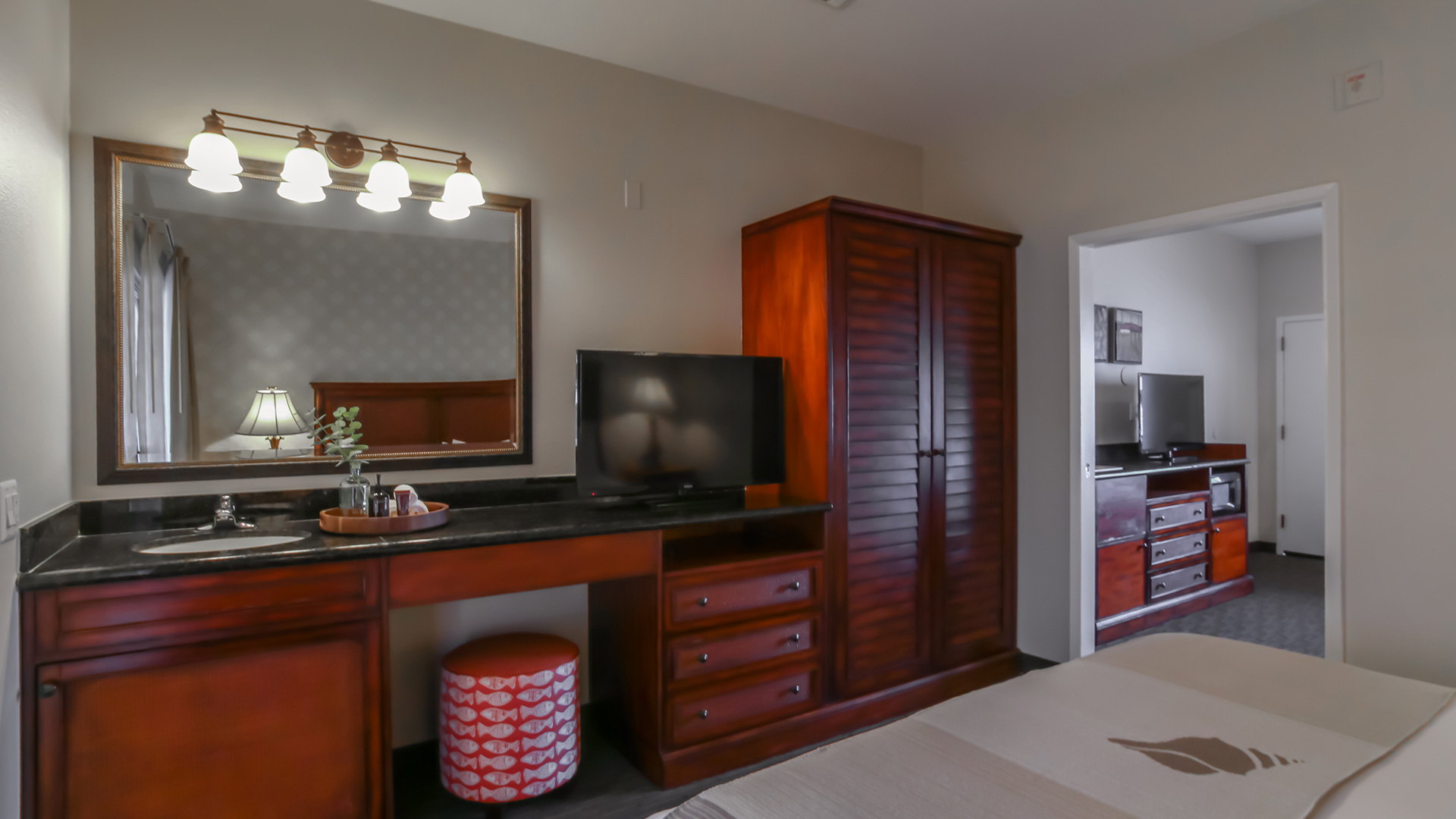 Extended King Suite at Oxford Suites Pismo Beach